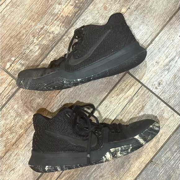 Nike Kyrie 3. - Black Marble​ - Picture 2 of 15